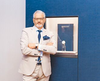 寶璣101大店開幕 總裁攜雙陀飛輪表親剪綵