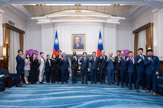 賴清德總統18日接見「2024國際青年商會世界大會」國際籌備委員及臺灣籌備委員(總統府提供)