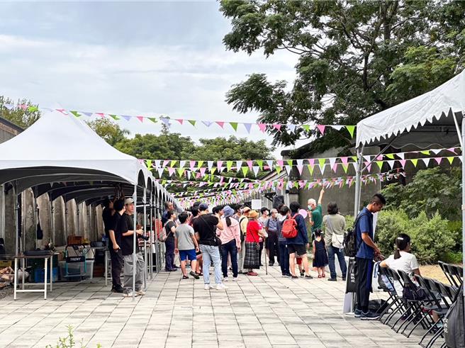 高雄市旗山糖厂社区发展协会将于明（19）日开始一连3天，在旗山糖厂进行举办「旗山游记宠物野餐派对」活动，邀请市民朋友带着毛小孩一起共享愉悦的假日时光。（高雄市政府农业局提供／林雅惠传真）