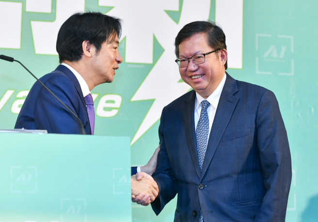 圖為總統賴清德（左）、海基會前董事長鄭文燦（右）。（資料照，王德為攝）