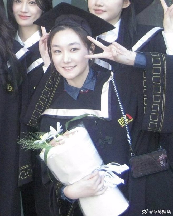 今年23岁的孙艷，刚从北京电影学院毕业。（图／翻摄自微博）