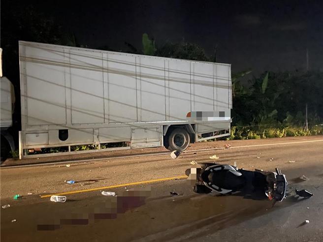 無照少年騎車夜遊車禍釀2死，友人目睹意外過程奔跑求援。(警方提供／呂筱蟬桃園傳真)