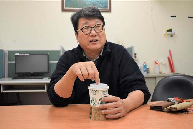 致理科技大学国贸系副教授张弘远18日向本报分析中共20届三中全会的公报内容。（本报资料照）