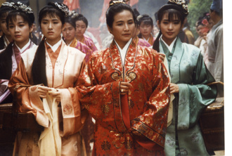 章子怡悼鄭佩佩「世間再無碧眼狐狸」李冰冰曝她私下這一面：獲得很多正向指引