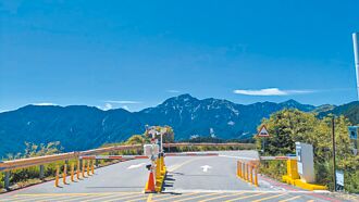 花蓮 合歡山小風口下停車場 7月20日起收費