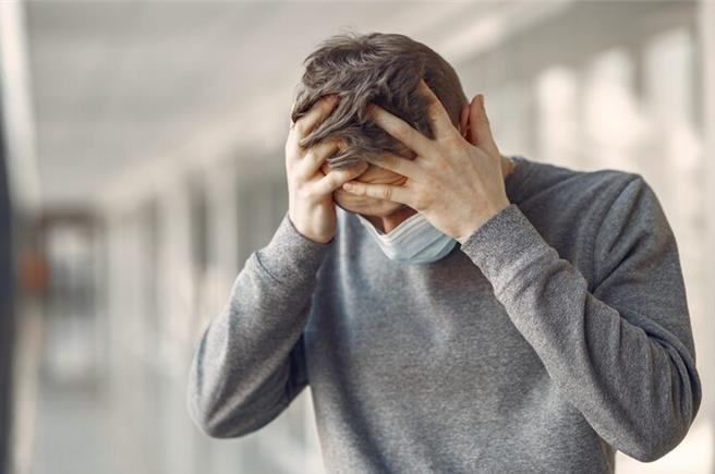 发生眩晕时容易影响生活品质，建议民眾及早就医，找出问题点。（大千医院提供／谢明俊苗栗传真）