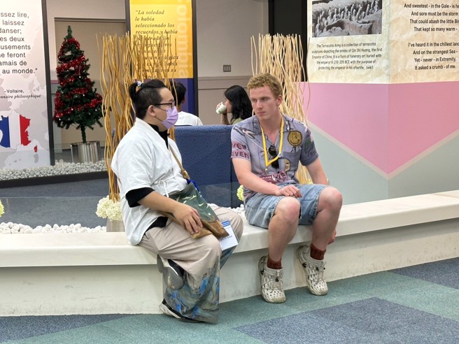 台美学生相互交流，议题丰富且多元，也展现出对彼此的热情。(照片/国立暨南国际大学)