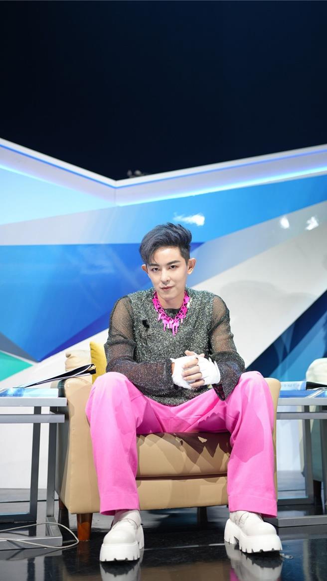 敖犬担任流星导师。（踢帕娱乐提供）