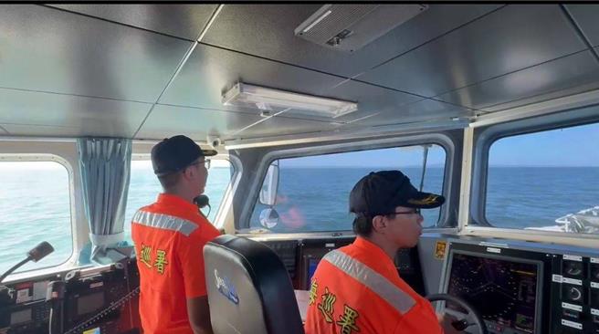 4艘大陸海警船今日下午14時許再度侵擾金門南面限制水域，海巡署金馬澎分署監偵立即調度4艘巡防艇全程對應驅離。(圖／海巡署提供)
