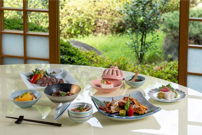 「恋夏情人飨乐假期」情人节住房专案，包含「ibuki」日本料理餐厅3500元消费抵用等尊宠礼遇。(台北远东香格里拉提供)