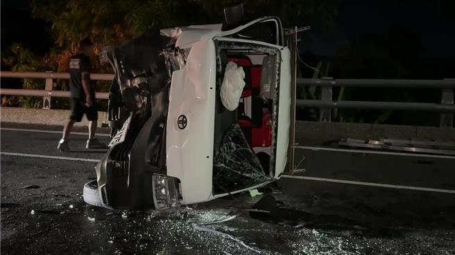 台東台11線發生車禍，造成3人受傷。（讀者提供／蔡旻妤台東傳真）