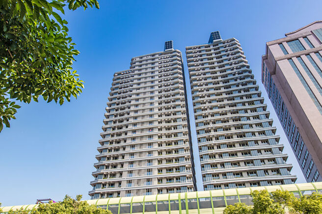 整體看來，台灣房產景氣趨於升溫，自住剛性需求撐盤，加上資本市場台股加權指數創高，科技公司興建廠房效應推助，法人對台灣房市展望相對樂觀。圖／業者提供