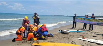 暑期正是戏水旺季 苗栗消防海域海岸救灾救援演练