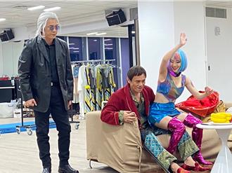 22歲清純女星變性愛顧問 包包一打開全是SM道具