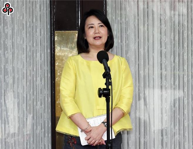 民进党立院党团干事长吴思瑶表示，早知如此何必当初？民进党团拿出宪法本文跟蓝白对话讨论，总统到立法院就是报告和听取立法委员建议，从来都没有即问即答和常态化，大法官已经叫他们停看听了，还要恣意妄为吗？（本报资料照片）