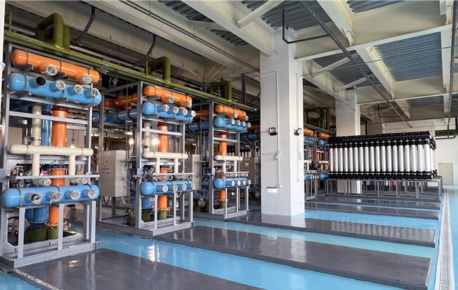 因应南科园区高科技厂商的外销需求，台南市积极推动再生水建设。目前再生水供应量最大的安平再生水厂，每日供水量约3.75万吨。（洪荣志摄）