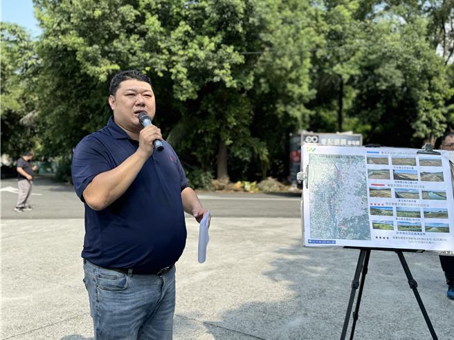 猫罗溪南投河段沿岸杂草丛生，影响市区排水遇上汛期还会回淹，立委游颢日前邀集相关单位会勘讨论整治及淹水解方。（立委游颢提供／潘虹恩南投传真）