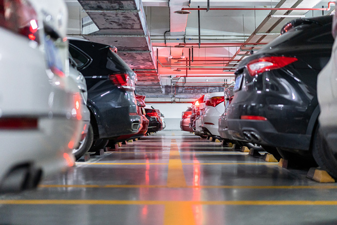 現在房價水漲船高，大樓停車格每層之間也出現明顯價差。（示意圖，shutterstock/達志）