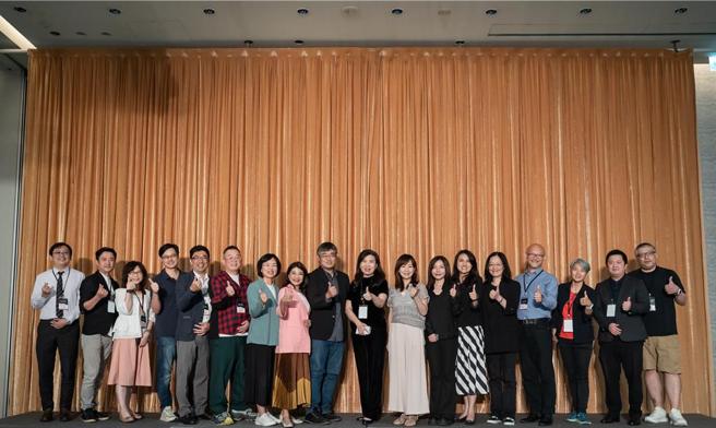 新媒體暨影視音發展協會NMEA舉辦年中會員餐敘活動，文化部、文策院、台灣國會新媒體暨影視音發展促進會等與會。圖／NMEA提供