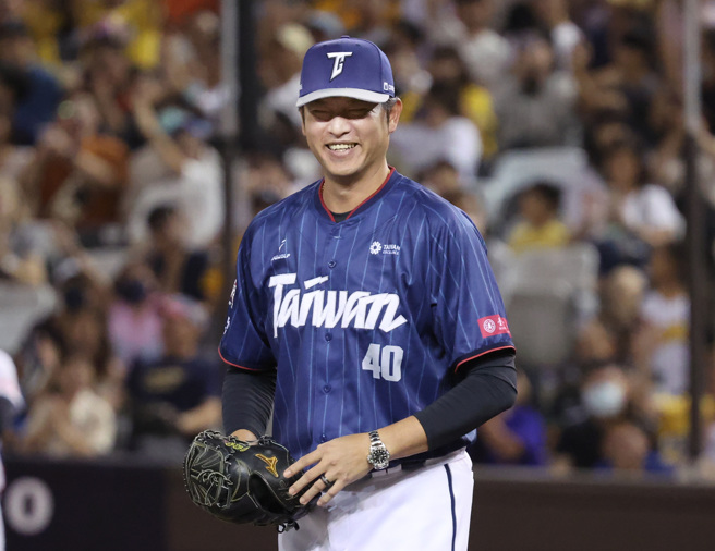 中信兄弟投手教练王建民。（姚志平摄）