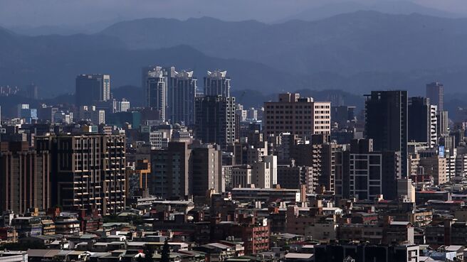 对照新青安实施前、后九个月，6都、新竹县市房价单价涨幅都从5％起跳。图／本报资料照片