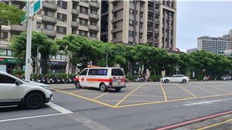 筆試3次都沒過 無照騎士衝撞小貨車 急救無效死亡