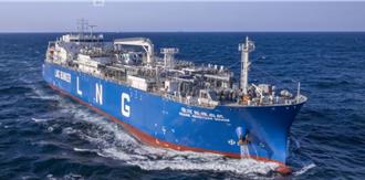 陆首款LNG运输船「淮河能源启航」号 提前2个月命名交付