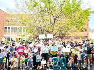 彰化市圖溫暖曬書 160位愛書人展現對閱讀的「熱」愛