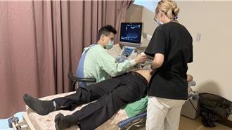 免肝苦！義大與岡山醫院響應義診 腹部超音波檢查揪病灶