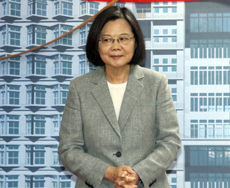 英系要知所進退？何景榮揭「大小姐」個性