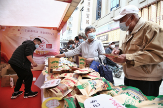 應對人口老齡化 中共刊發文件推遲法定退休年齡發展銀髮經濟