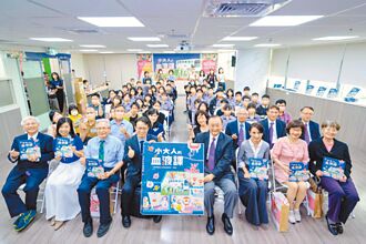 17岁就响应 推科普书扎根首捐族