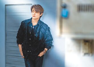 甩設局 阿沁衝海島療癒