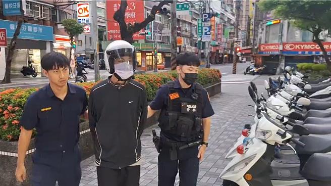 警方以殺人未遂現行犯將陳男逮捕偵辦。（警方提供）