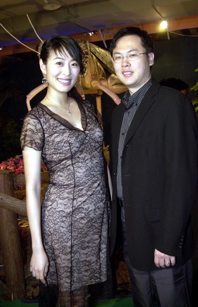 贾永婕和老公恩爱如昔。（图／中时资料照）