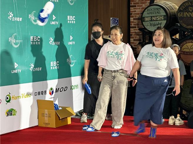 丁也恬、锺欣凌出席《我的婆婆怎么那么可爱2》台南见面会。（公视提供）