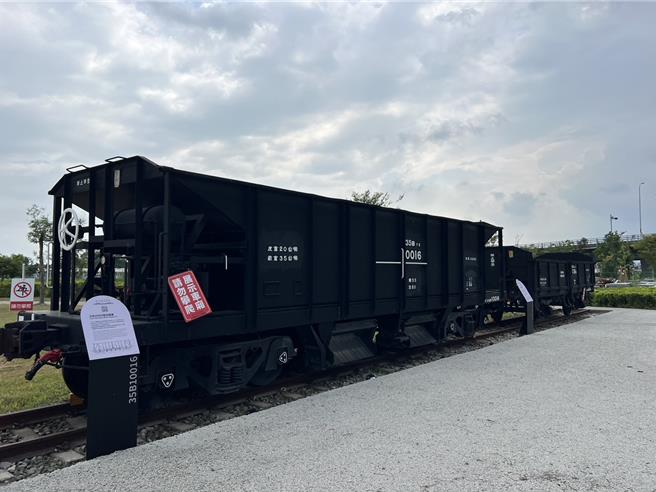 潮州鐵道園區的館藏愈來愈豐富，展示車輛已增至18輛。（謝佳潾攝）