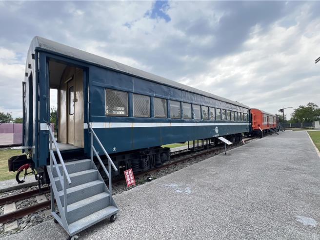 潮州鐵道園區的館藏愈來愈豐富，展示車輛已增至18輛。（謝佳潾攝）
