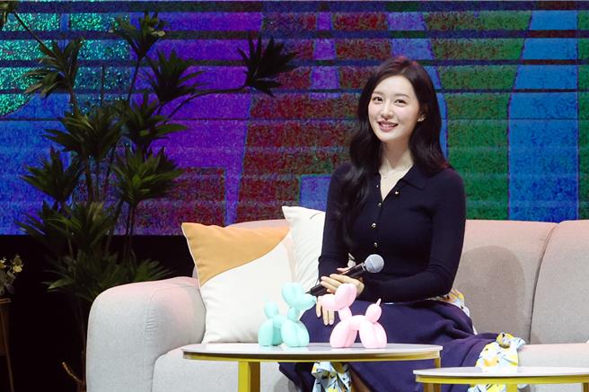 金智媛在台首度举办见面会，被粉丝的超强应援逼哭。（邓博仁摄）