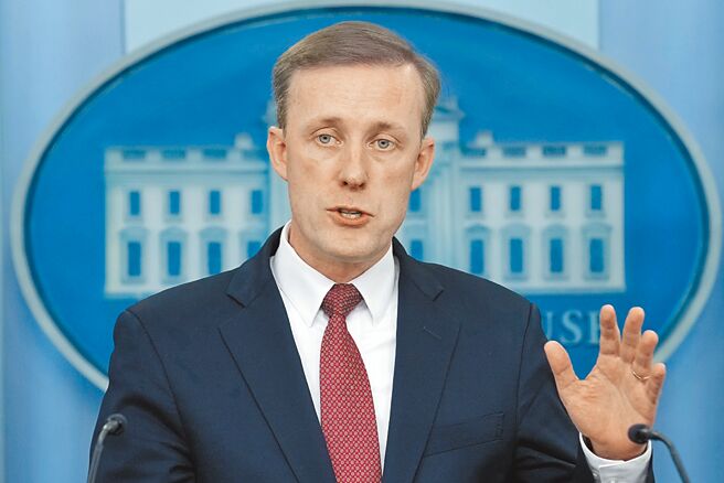 美国联邦参议院军事委员会共和党籍成员苏利文19日说，川普政府时期，美国向台湾运送的武器，比过去几届政府加起来都要多。（美联社）