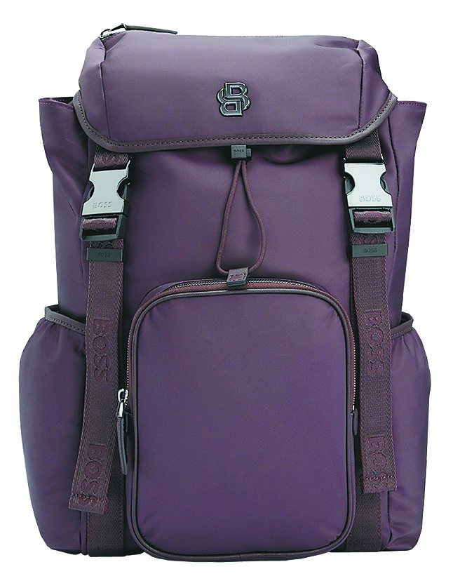 台北101独家BOSS Double B系列后背包，1万3400元。（台北101提供）