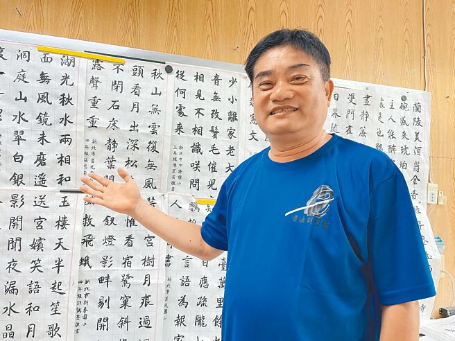 新北市議員蔡健棠積極推動書法研習。（王勝修攝）