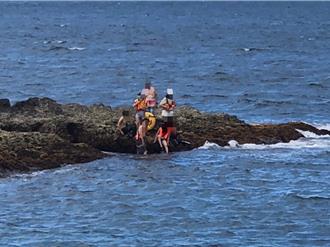 包遊艇出遊突遇故障！7遊客受困礁岩 慘變海上驚魂記 