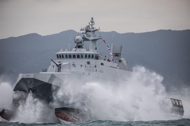 「汉光40号演习」实兵演练今日正式展开，官兵经过长时间整备，已蓄势待发，将全力以赴投入连续5天4夜操演，藉以验证国军24小时不间断的全天候作战能力。（本报资料照片）