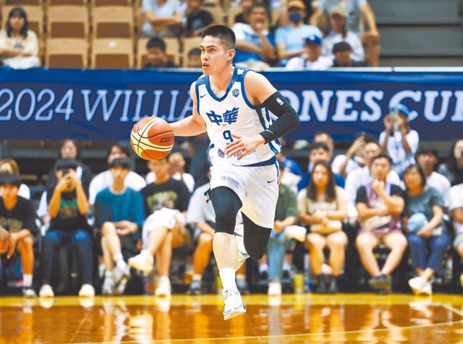 陈盈骏虽替中华蓝贡献13分，却无力扭转败局。（中华篮协提供）