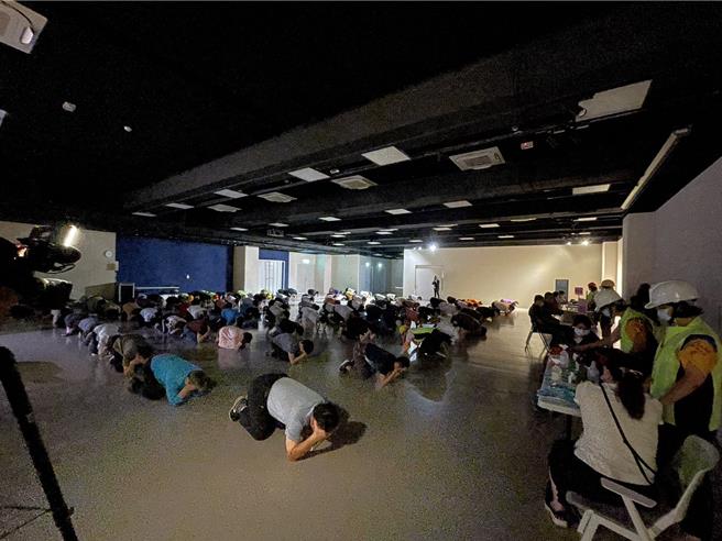 加入戰時防災收容，台中萬安47號演習順利結束。（台中市警察局提供／李易昌台中傳真）