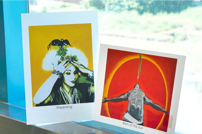 民进党访美 ，原住民族多族群特色伴手礼做外交。（民进党提供／杨亚璇台北传真）