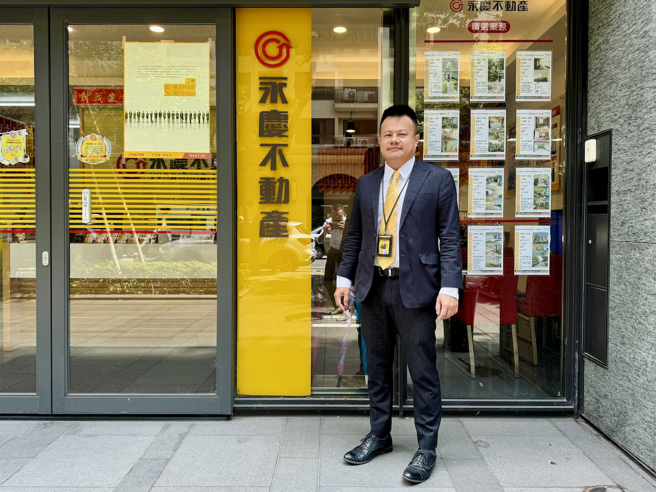 陈文胜藉由4成联卖率的助攻，今年上半年2间店业绩达到6400万元，成长远超过去年！图片来源：永庆房产集团