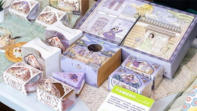 弘道老人基金会举「BULAO125冷冻商品包装设计竞赛暨成果展」，台中科技大学商业设计系学生的「不老の童话食光」勇夺金奖，将在「不老食光」餐厅展出至9月30日。（台中科大提供／陈淑芬台中传真）