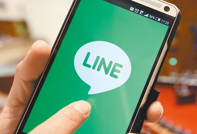 LINE語音普及率大幅提升，被視為是整體電信營收無法持盈保泰的關鍵。圖／本報資料照片